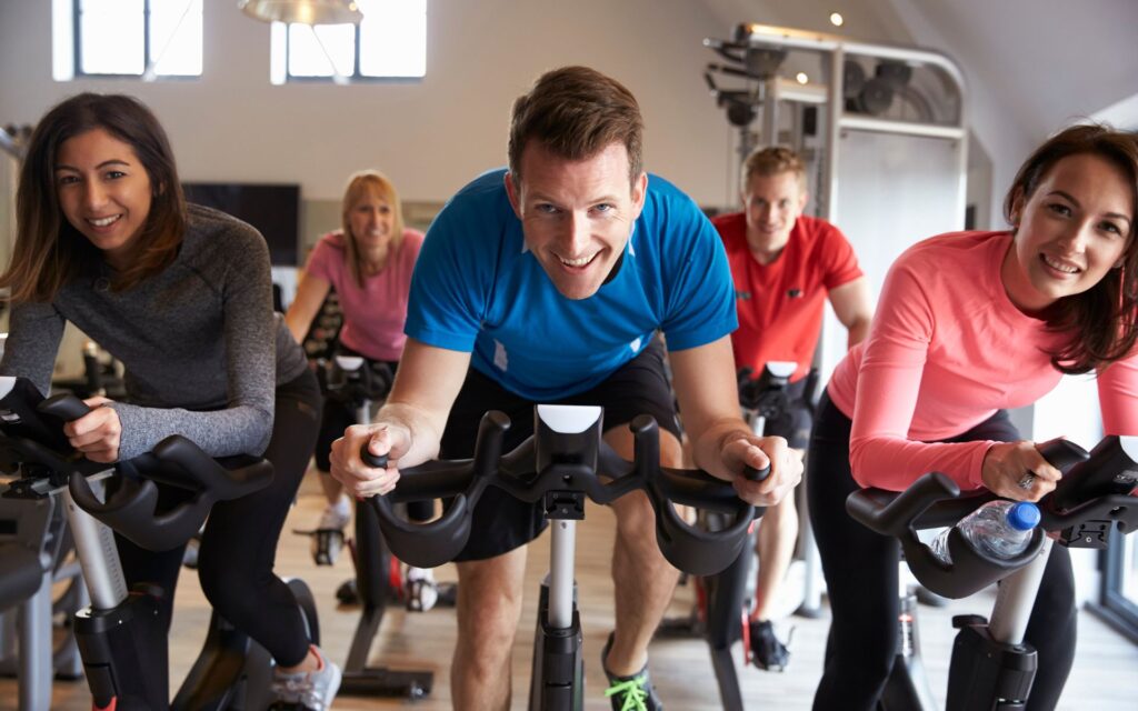 Spin Studio vs Outdoor Cycling in Singapore: Which Offers a Better Workout?